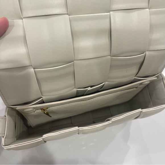 Amazon braided/woven cream crossbody purse - Picture 14 of 14